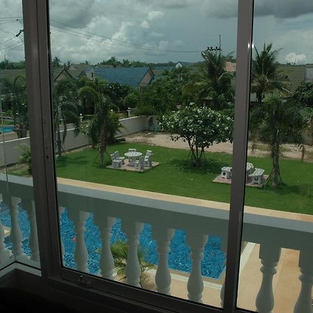 East Shore Pattaya Resort Nong Prue Екстериор снимка