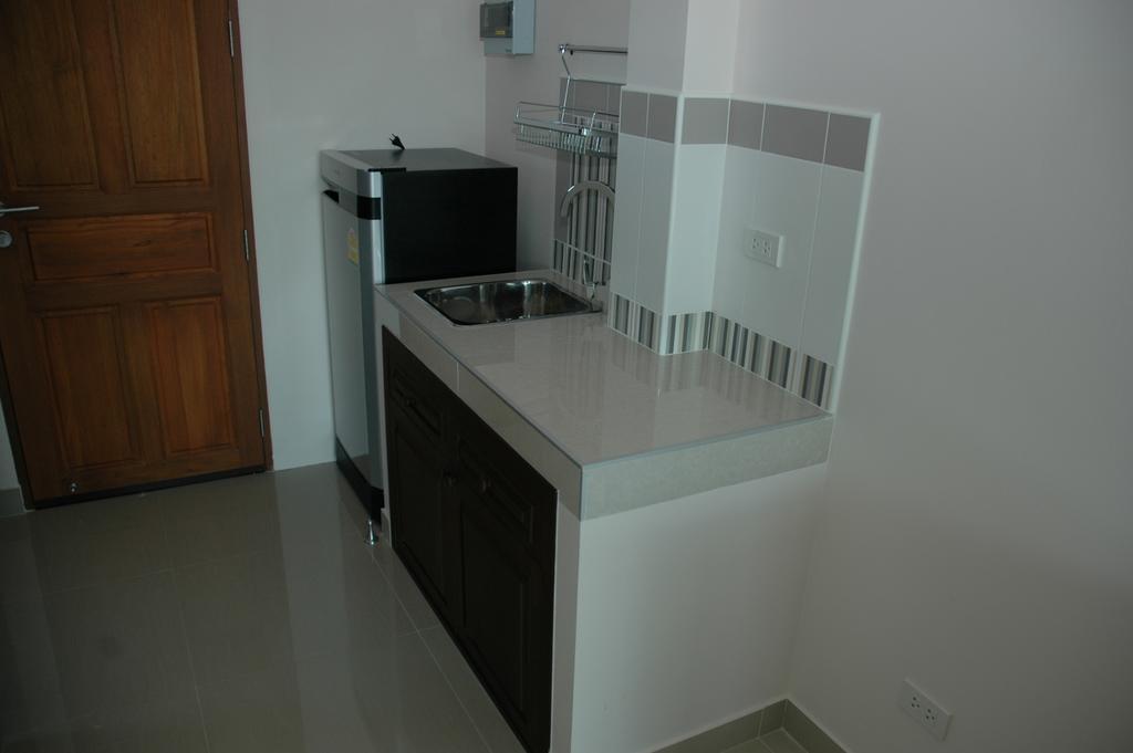 East Shore Pattaya Resort Nong Prue Екстериор снимка
