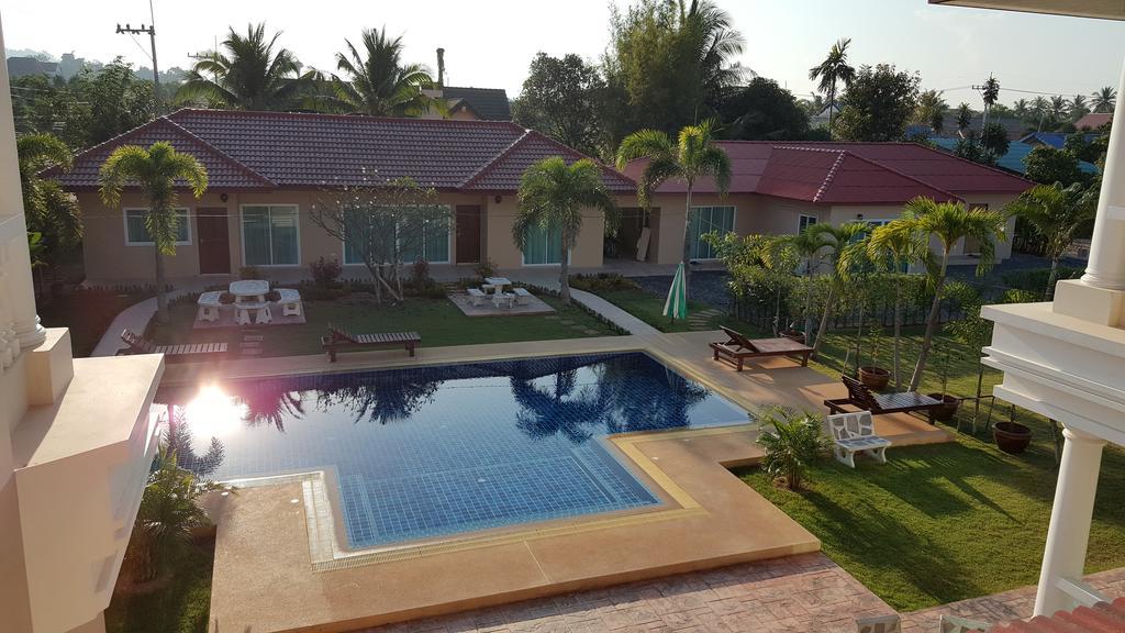 East Shore Pattaya Resort Nong Prue Екстериор снимка